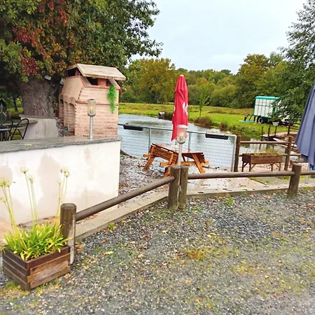 Emplacement Tente مكان تخييم *